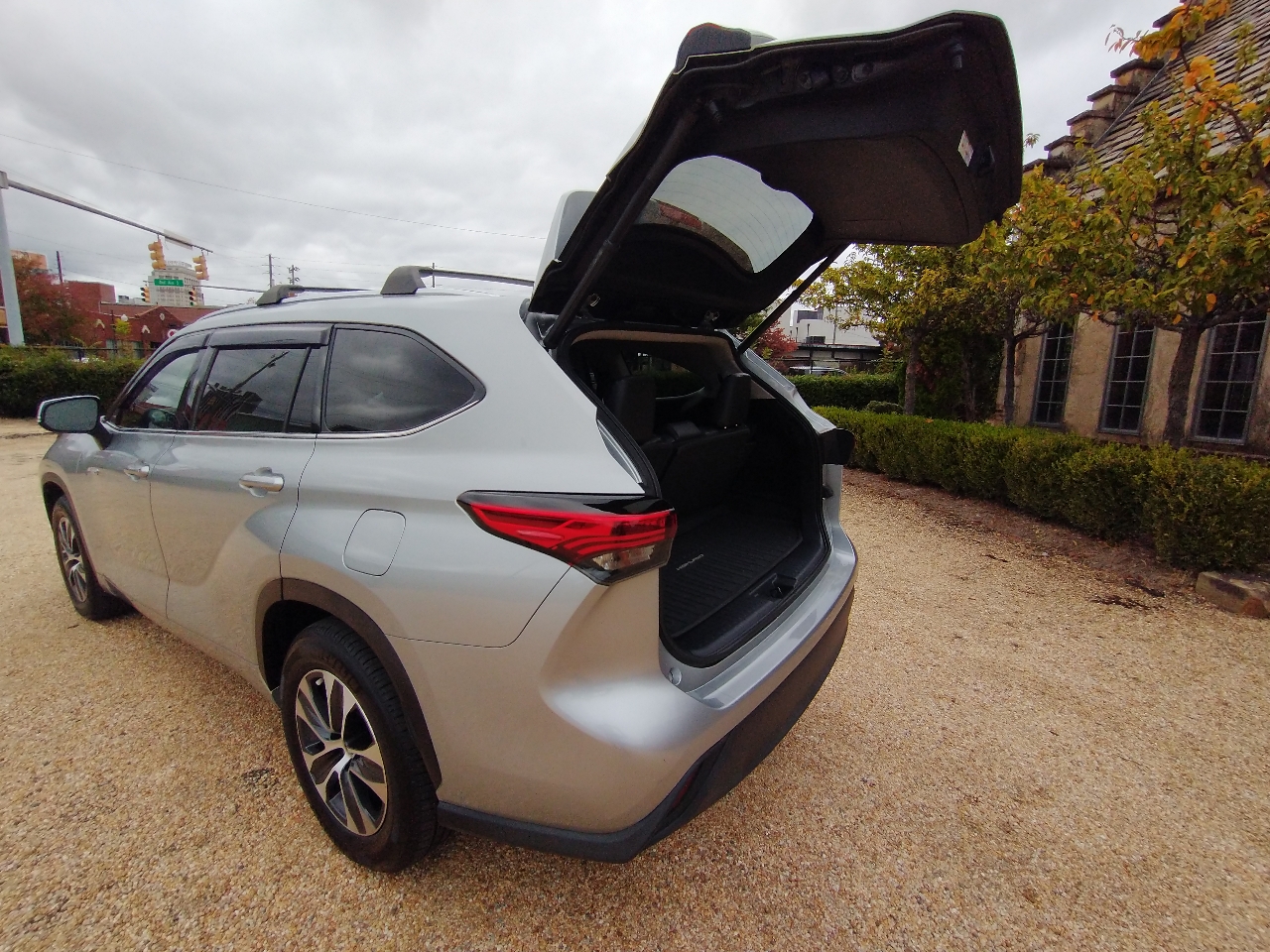 Toyota Highlander Hybrid XLE FWD (Natl) 2020 Toyota Highlander Hybrid XLE FWD (Natl) 2020