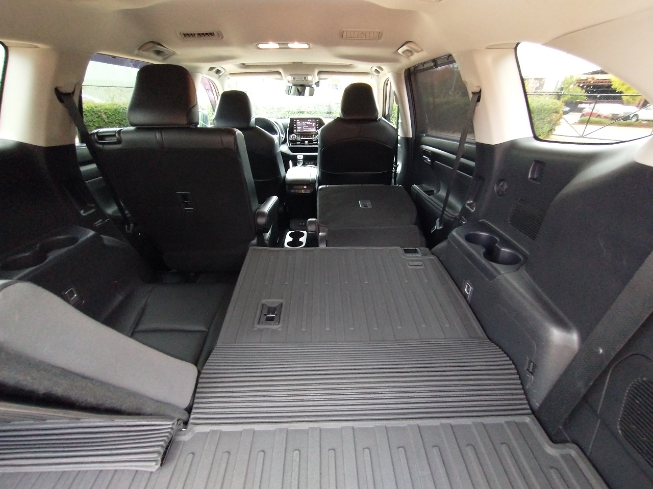 Toyota Highlander Hybrid XLE FWD (Natl) 2020 Toyota Highlander Hybrid XLE FWD (Natl) 2020