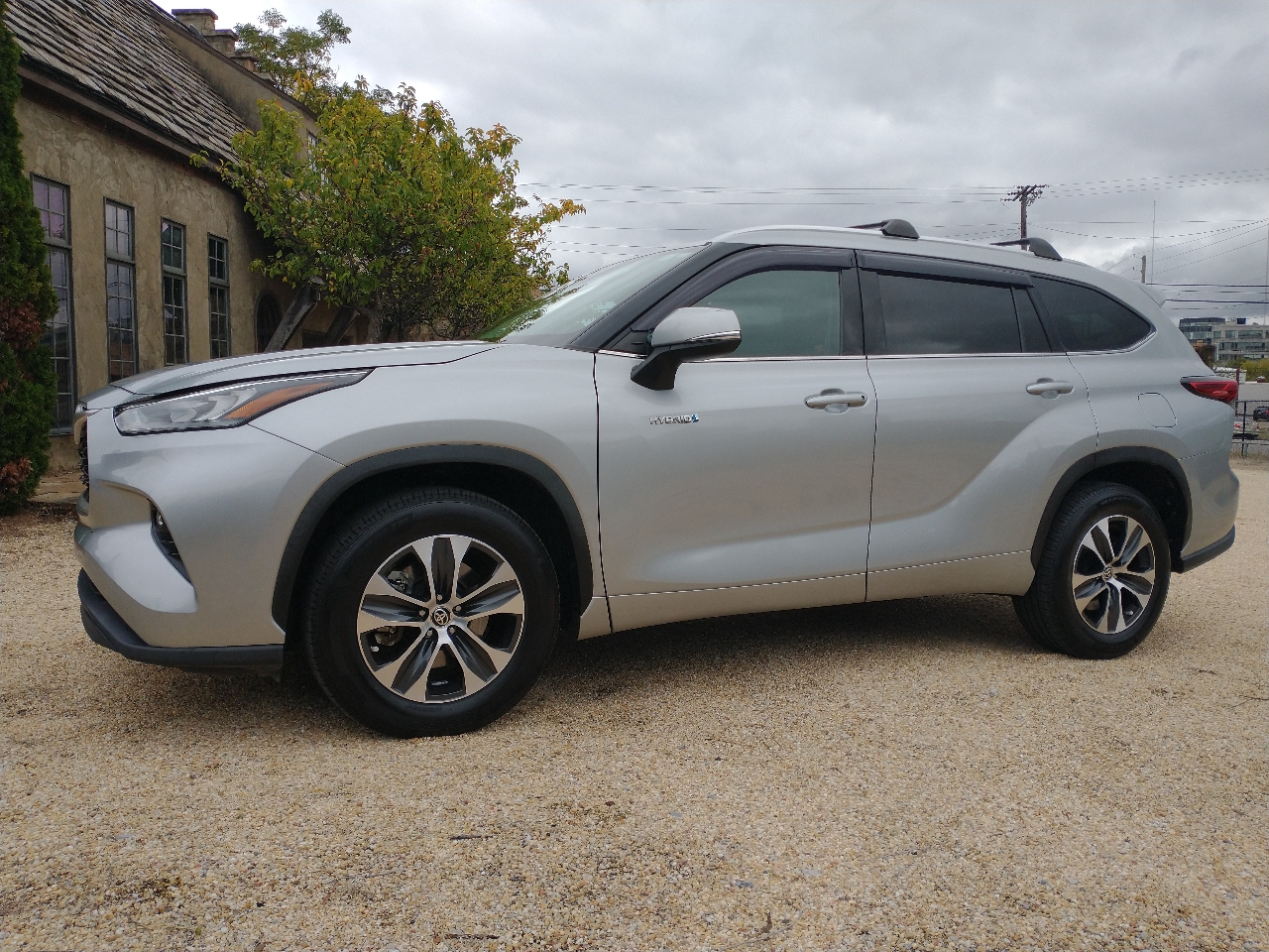 Toyota Highlander Hybrid XLE FWD (Natl) 2020 Toyota Highlander Hybrid XLE FWD (Natl) 2020