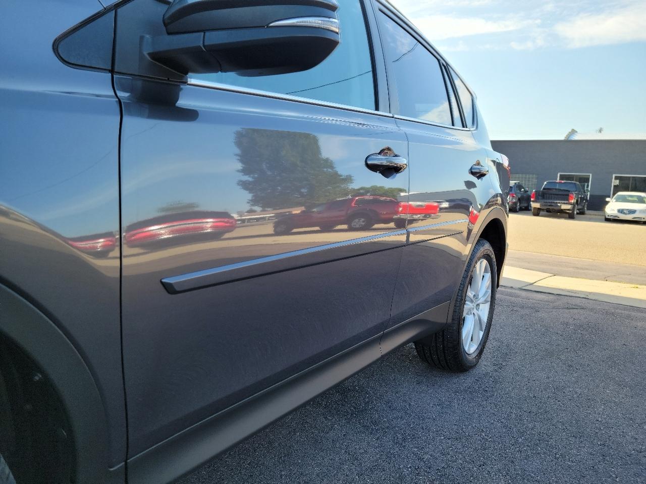 Toyota RAV4 AWD 4dr Limited (Natl) 2014