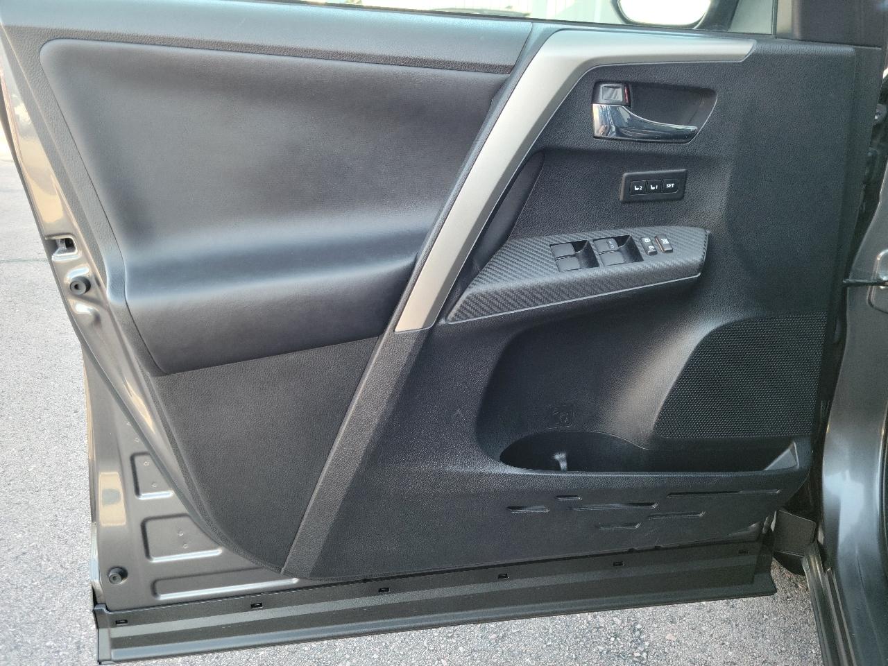 Toyota RAV4 AWD 4dr Limited (Natl) 2014