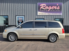 2016 Chrysler Town & Country 