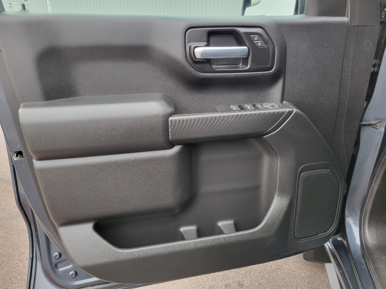 Chevrolet Silverado 1500 4WD Crew Cab 147" Custom Trail Boss 2021