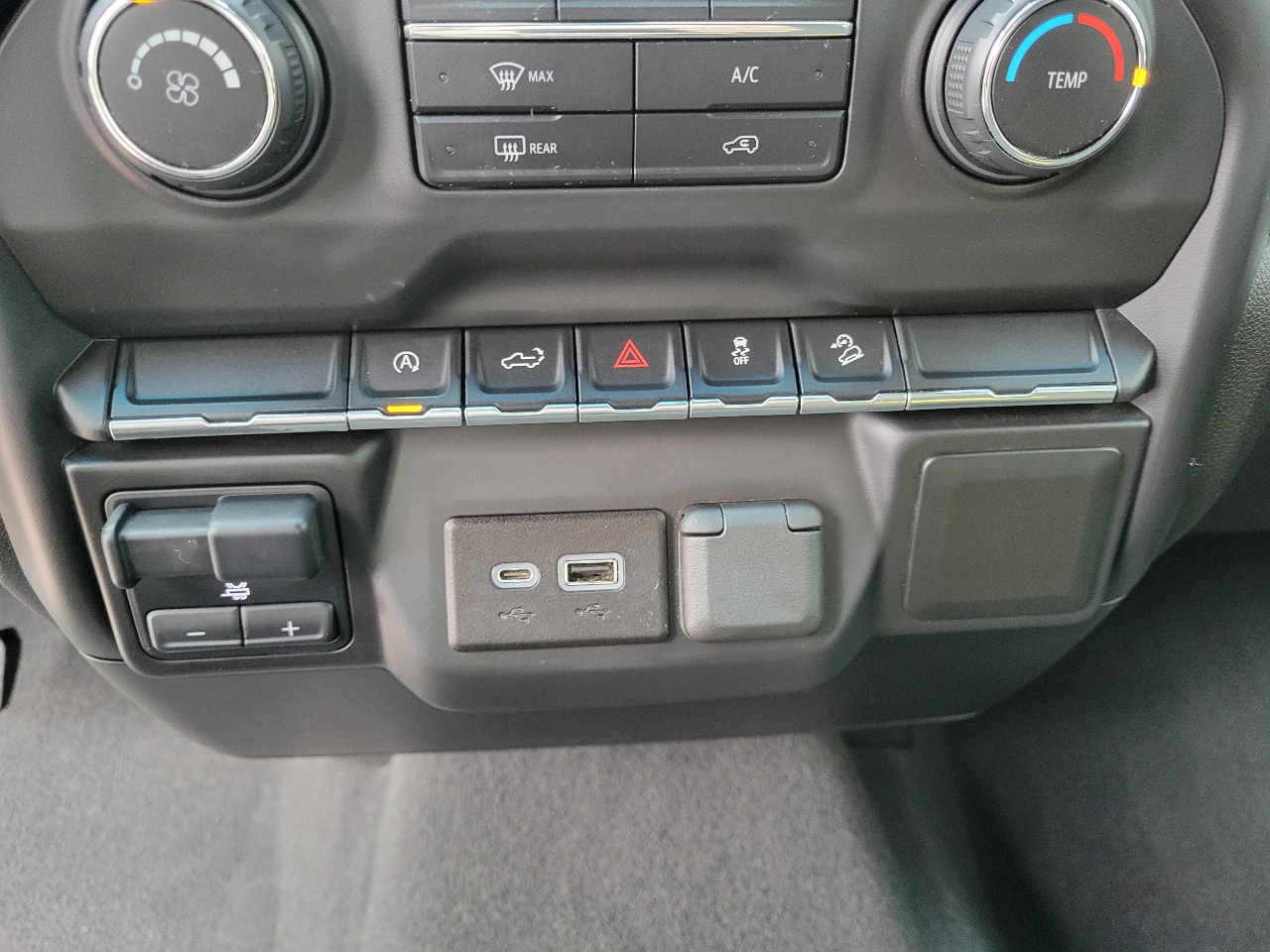 Chevrolet Silverado 1500 4WD Crew Cab 147" Custom Trail Boss 2021