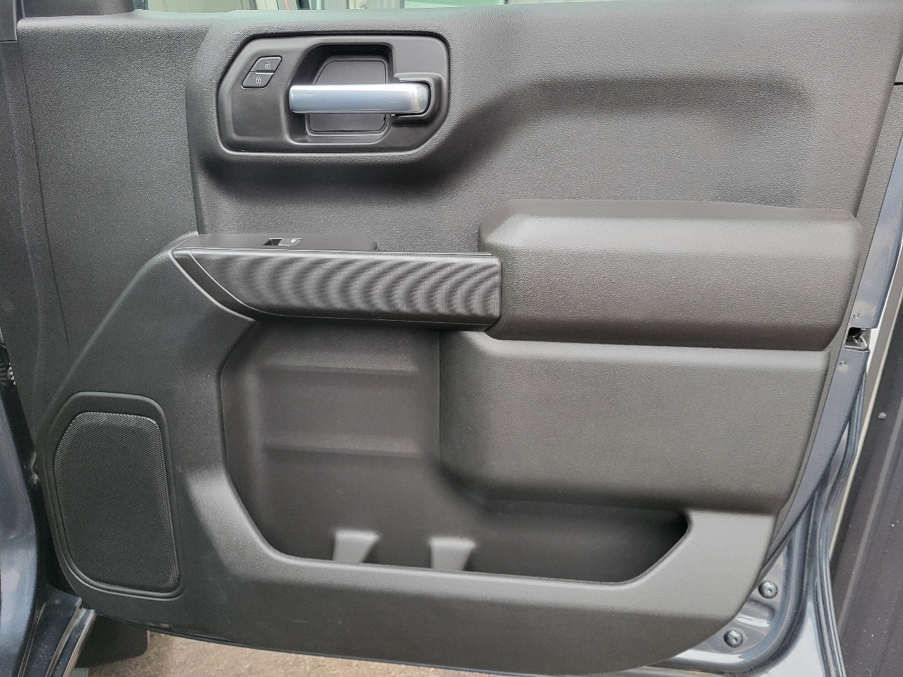 Chevrolet Silverado 1500 4WD Crew Cab 147" Custom Trail Boss 2021