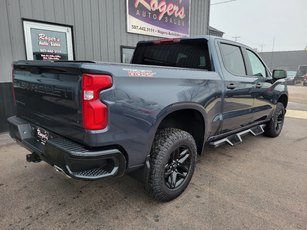 Chevrolet Silverado 1500 4WD Crew Cab 147" Custom Trail Boss 2021
