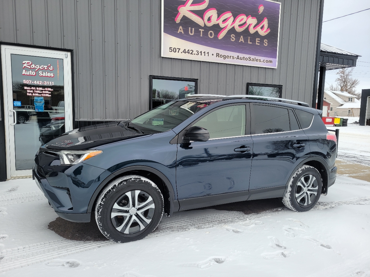 Toyota RAV4 LE AWD (Natl) 2017