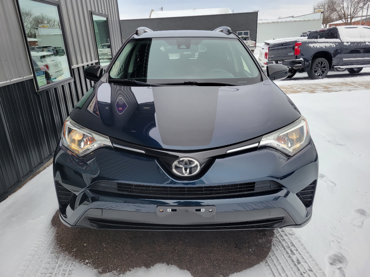 Toyota RAV4 LE AWD (Natl) 2017