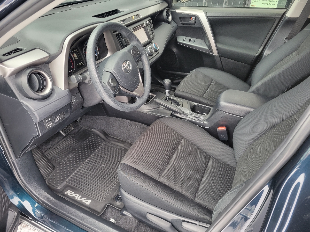 Toyota RAV4 LE AWD (Natl) 2017