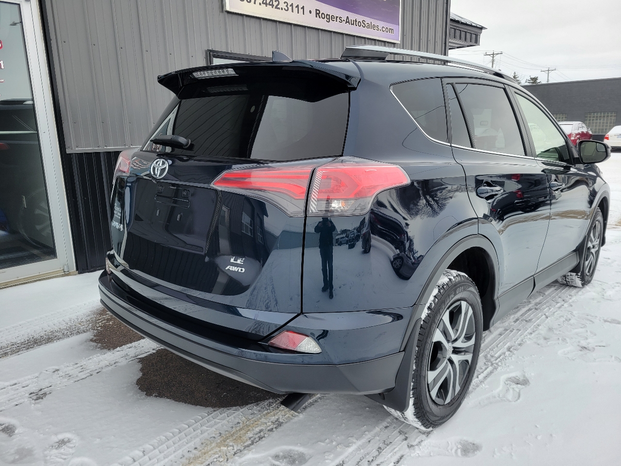 Toyota RAV4 LE AWD (Natl) 2017