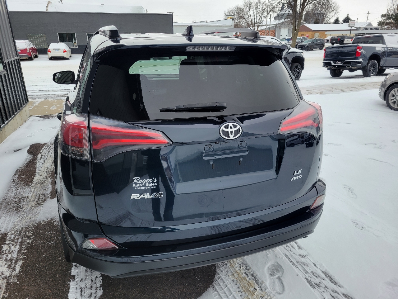 Toyota RAV4 LE AWD (Natl) 2017