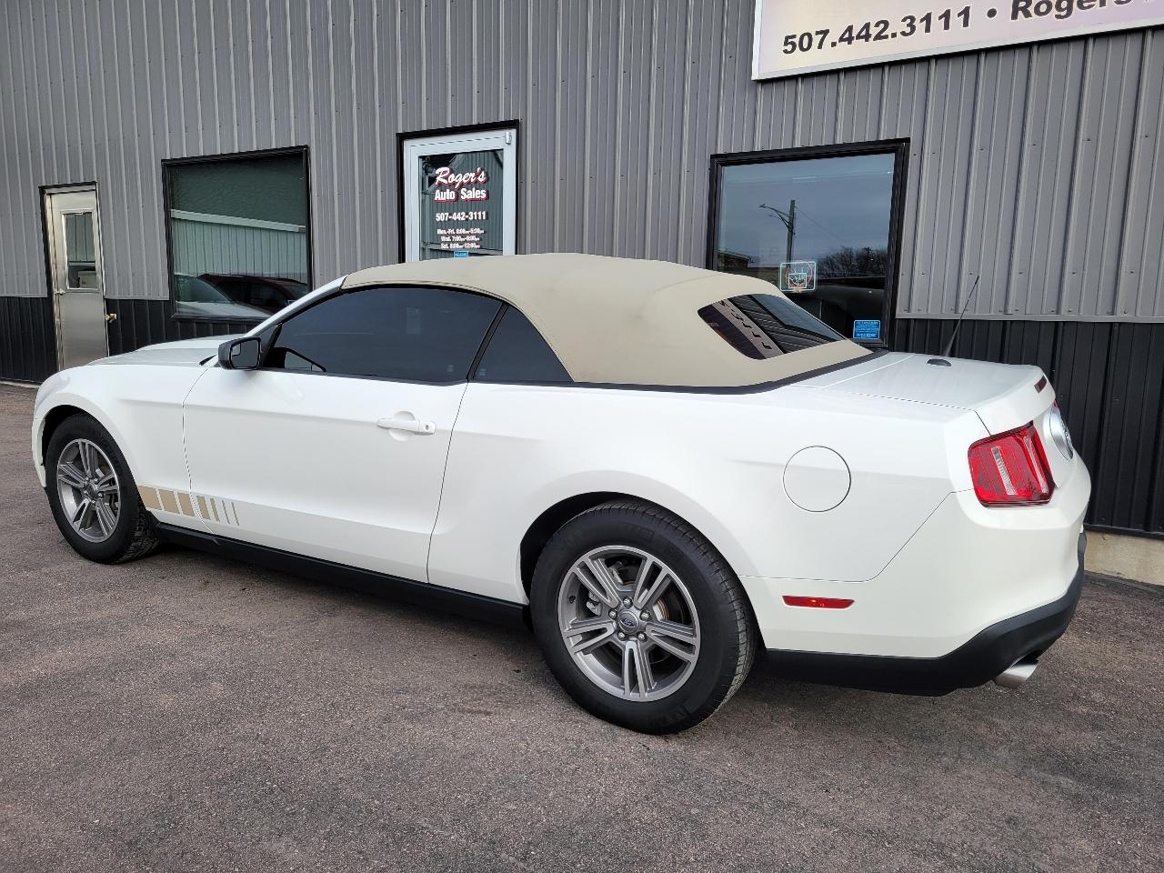 Ford Mustang 2dr Conv V6 2012