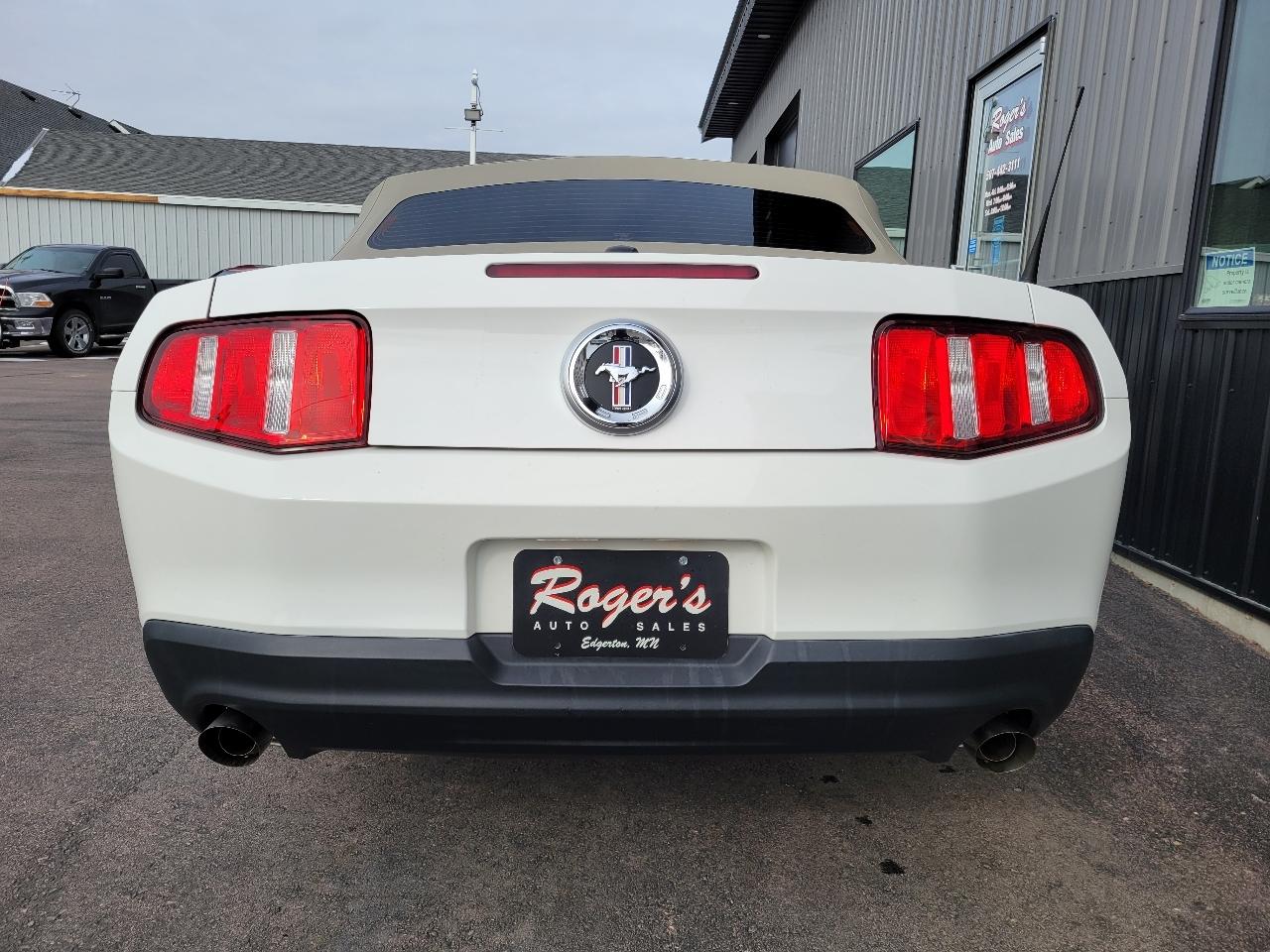 Ford Mustang 2dr Conv V6 2012