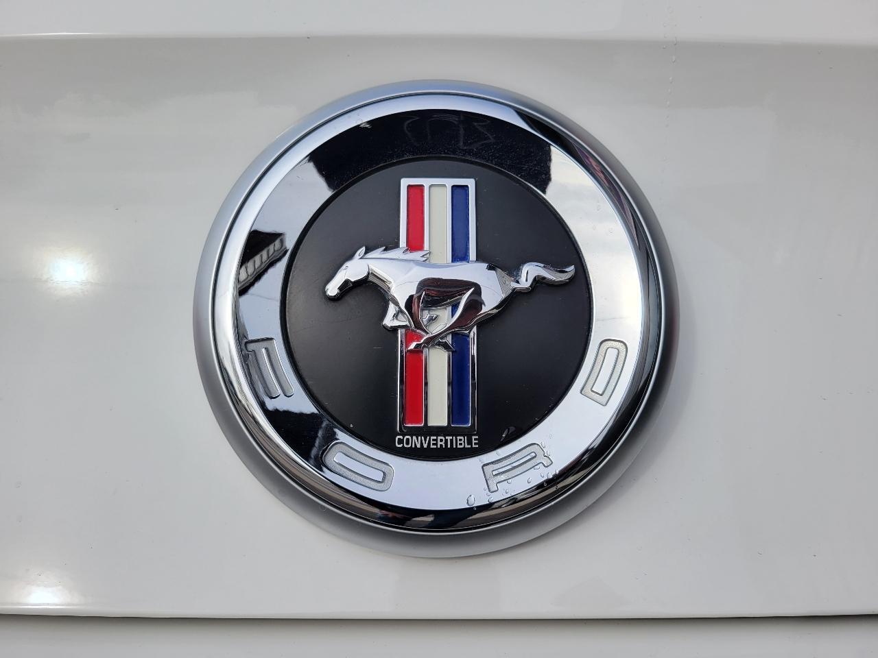 Ford Mustang 2dr Conv V6 2012