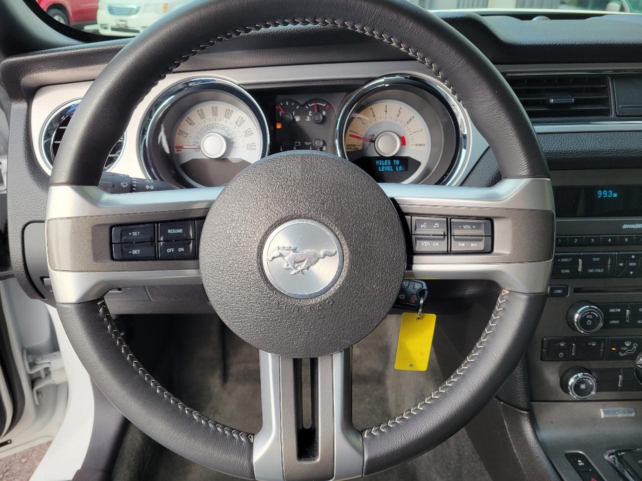 Ford Mustang 2dr Conv V6 2012