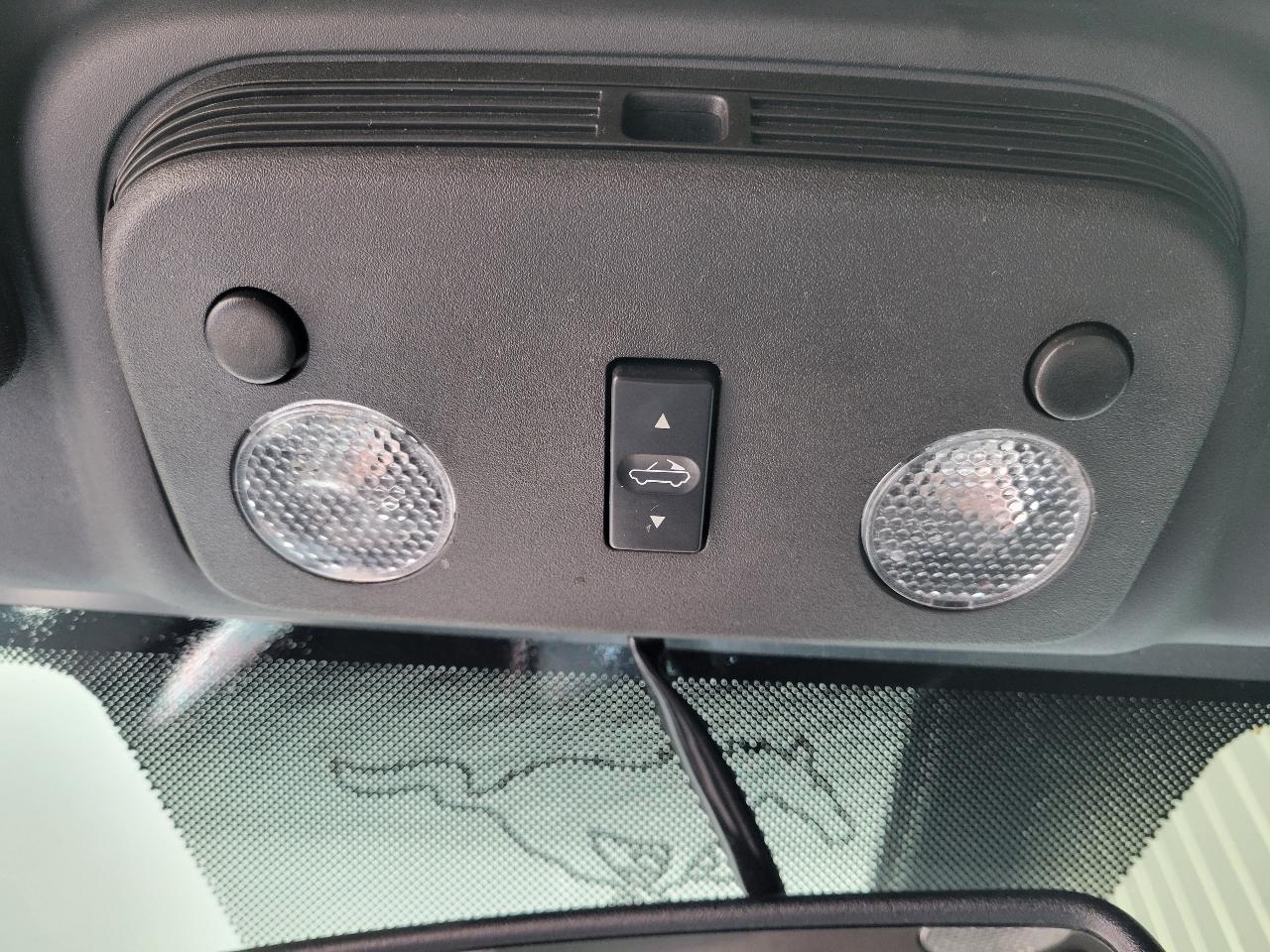 Ford Mustang 2dr Conv V6 2012