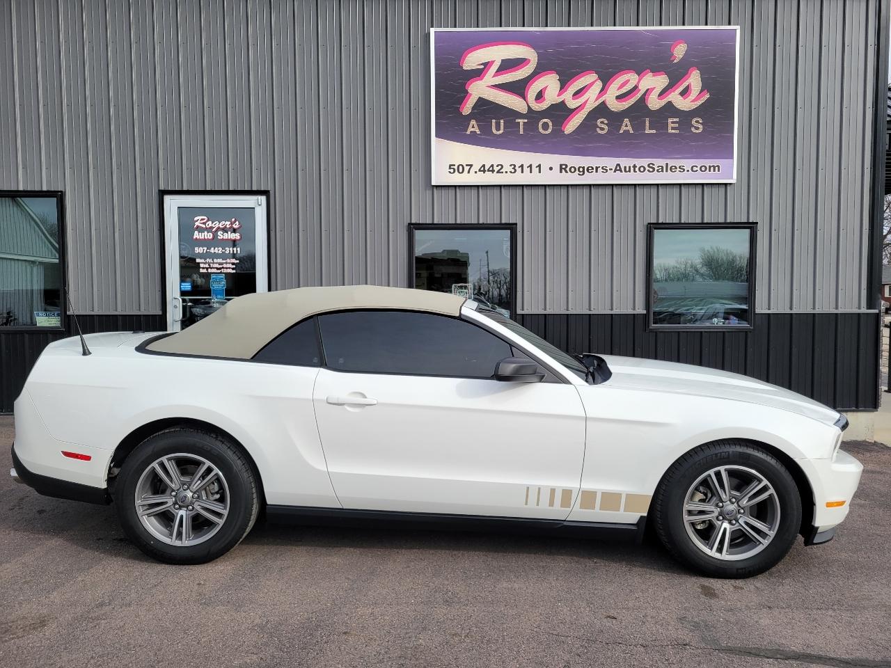 Ford Mustang 2dr Conv V6 2012