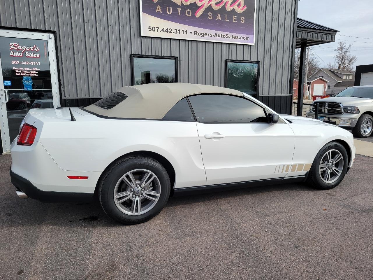 Ford Mustang 2dr Conv V6 2012