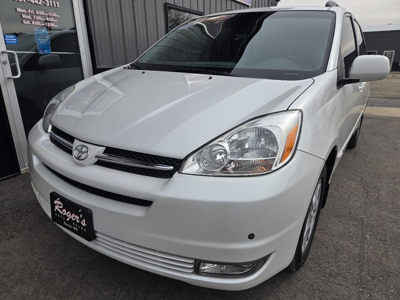 Toyota Sienna Limited 7-Passenger AWD 2004