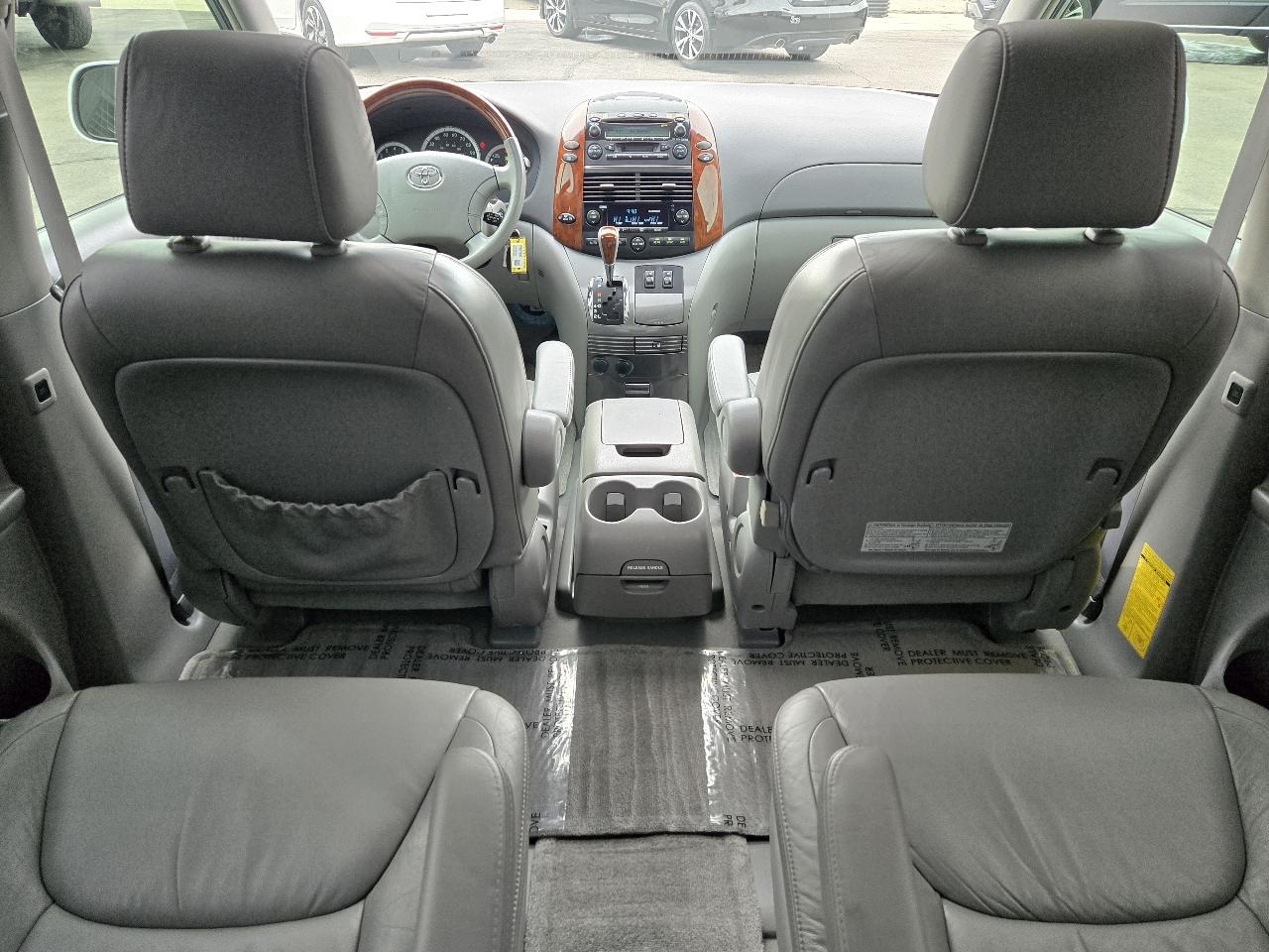 Toyota Sienna Limited 7-Passenger AWD 2004