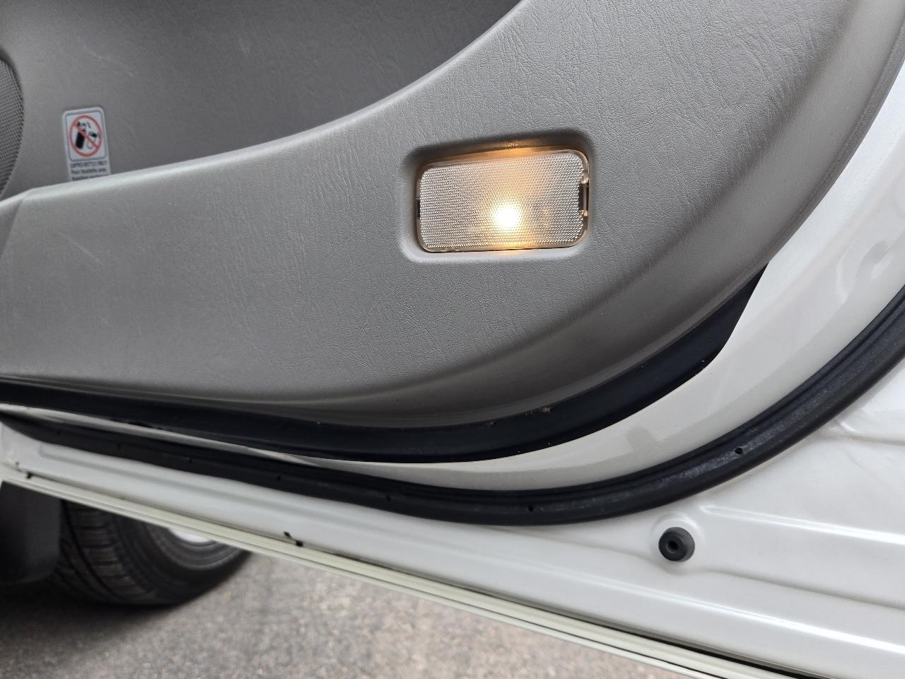 Toyota Sienna Limited 7-Passenger AWD 2004