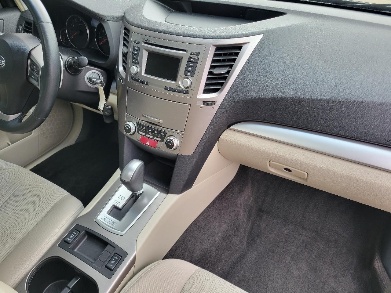 Subaru Outback 4dr Wgn H4 Auto 2.5i Premium 2014