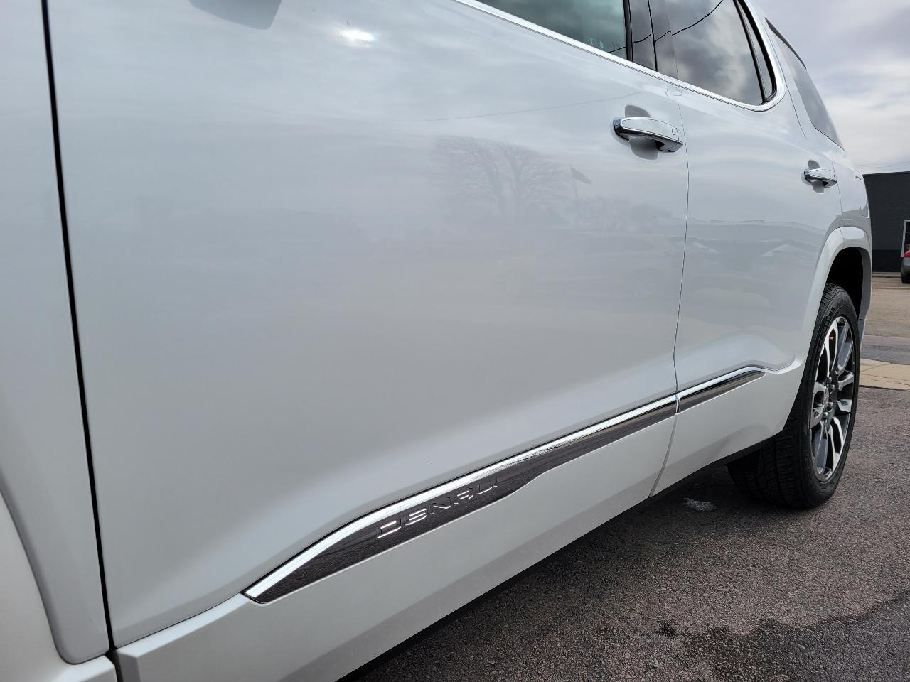 GMC Acadia AWD 4dr Denali 2020