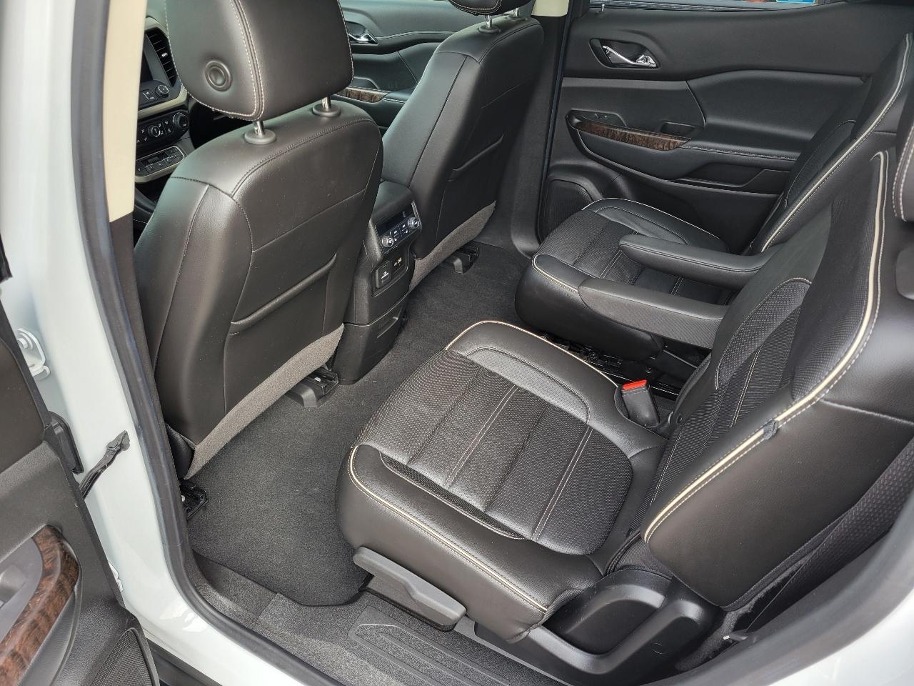 GMC Acadia AWD 4dr Denali 2020