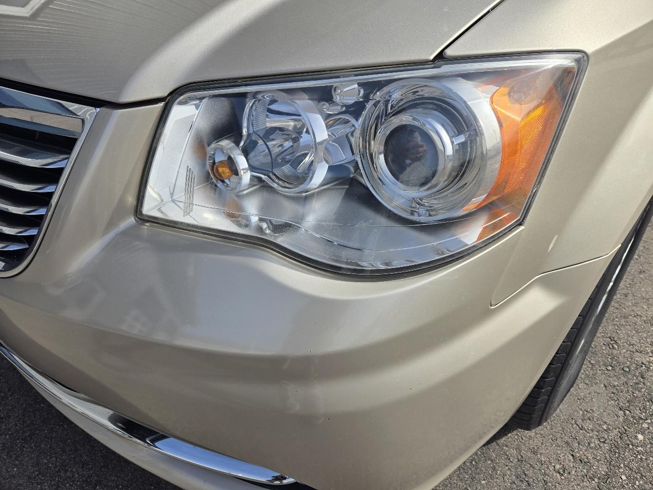 Chrysler Town & Country 4dr Wgn Limited 2014