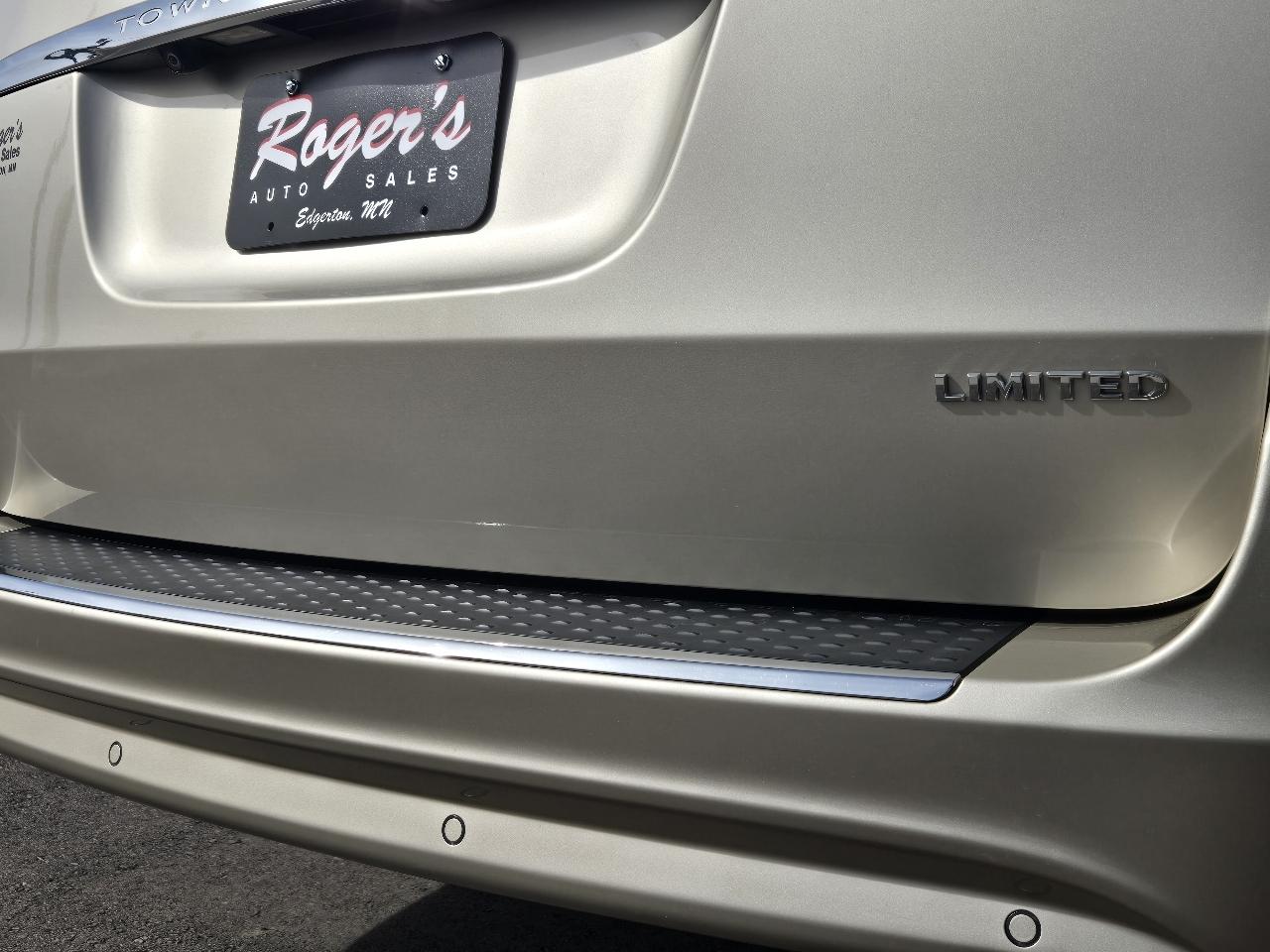 Chrysler Town & Country 4dr Wgn Limited 2014