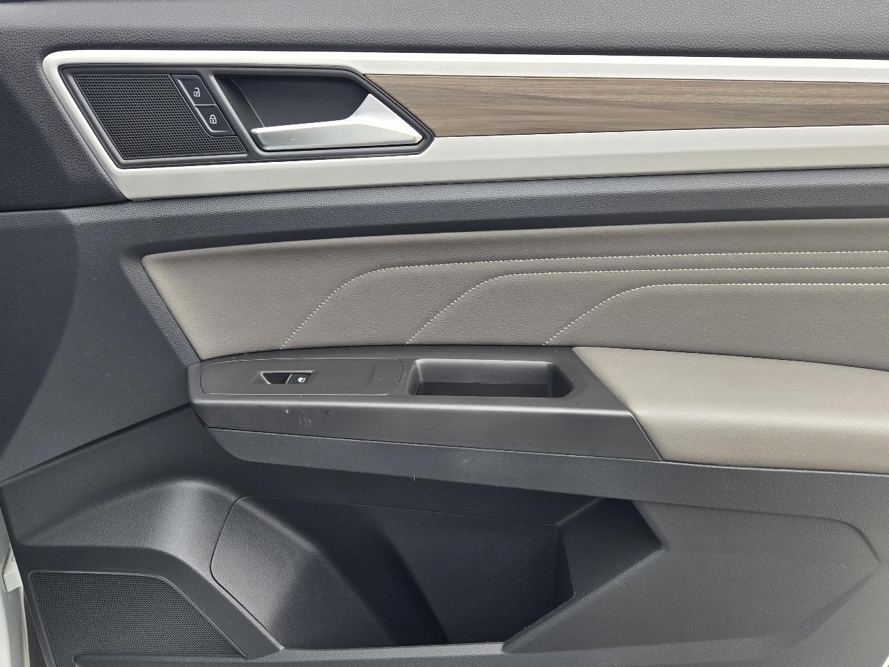 Volkswagen Atlas 3.6L V6 SEL 4MOTION 2023