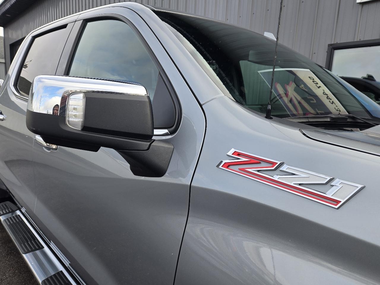 Chevrolet Silverado 1500 4WD Crew Cab 147" LTZ 2024