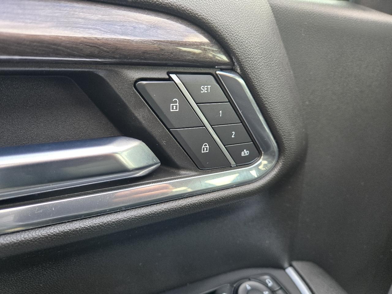 Chevrolet Silverado 1500 4WD Crew Cab 147" LTZ 2024