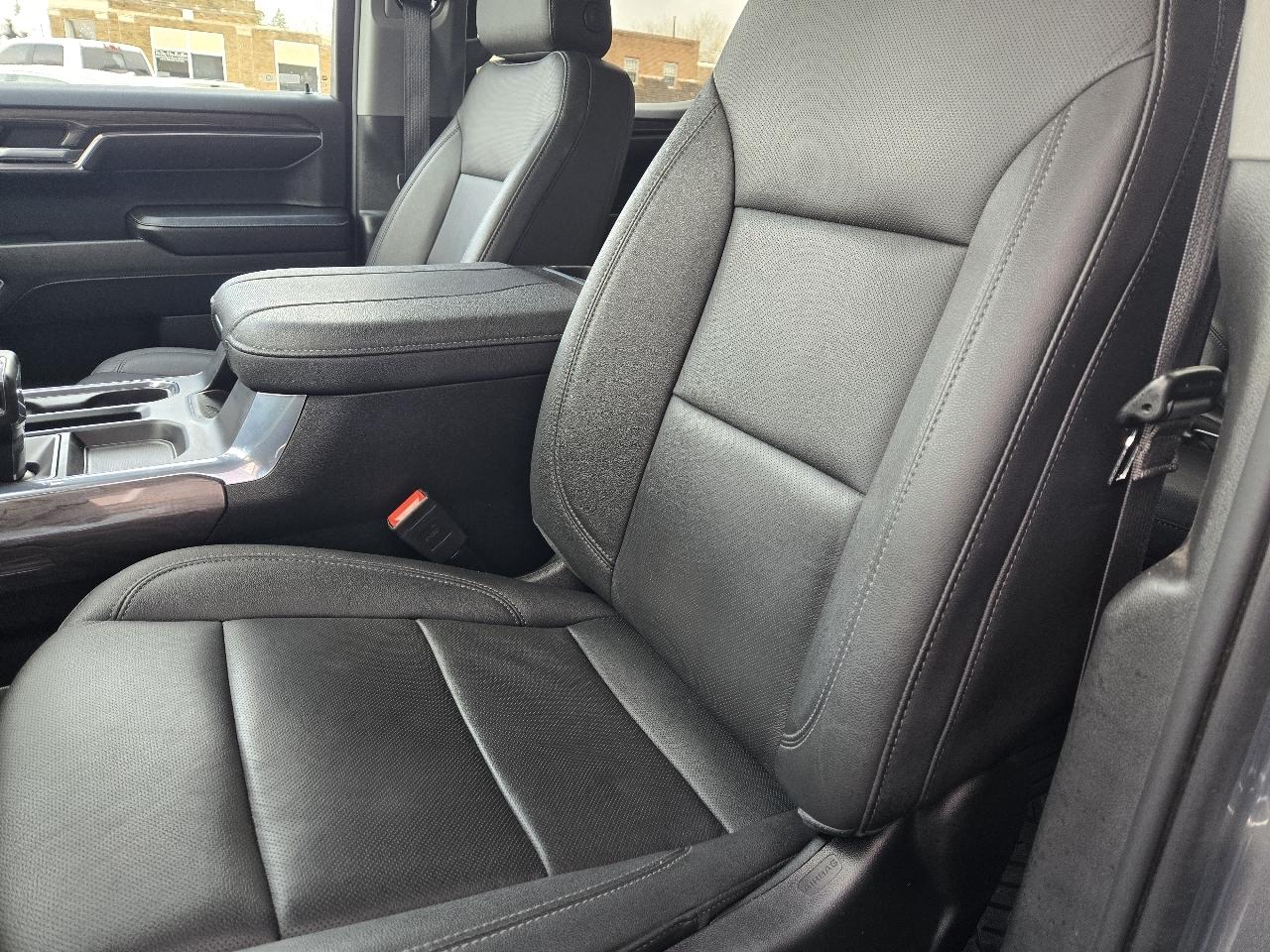 Chevrolet Silverado 1500 4WD Crew Cab 147" LTZ 2024