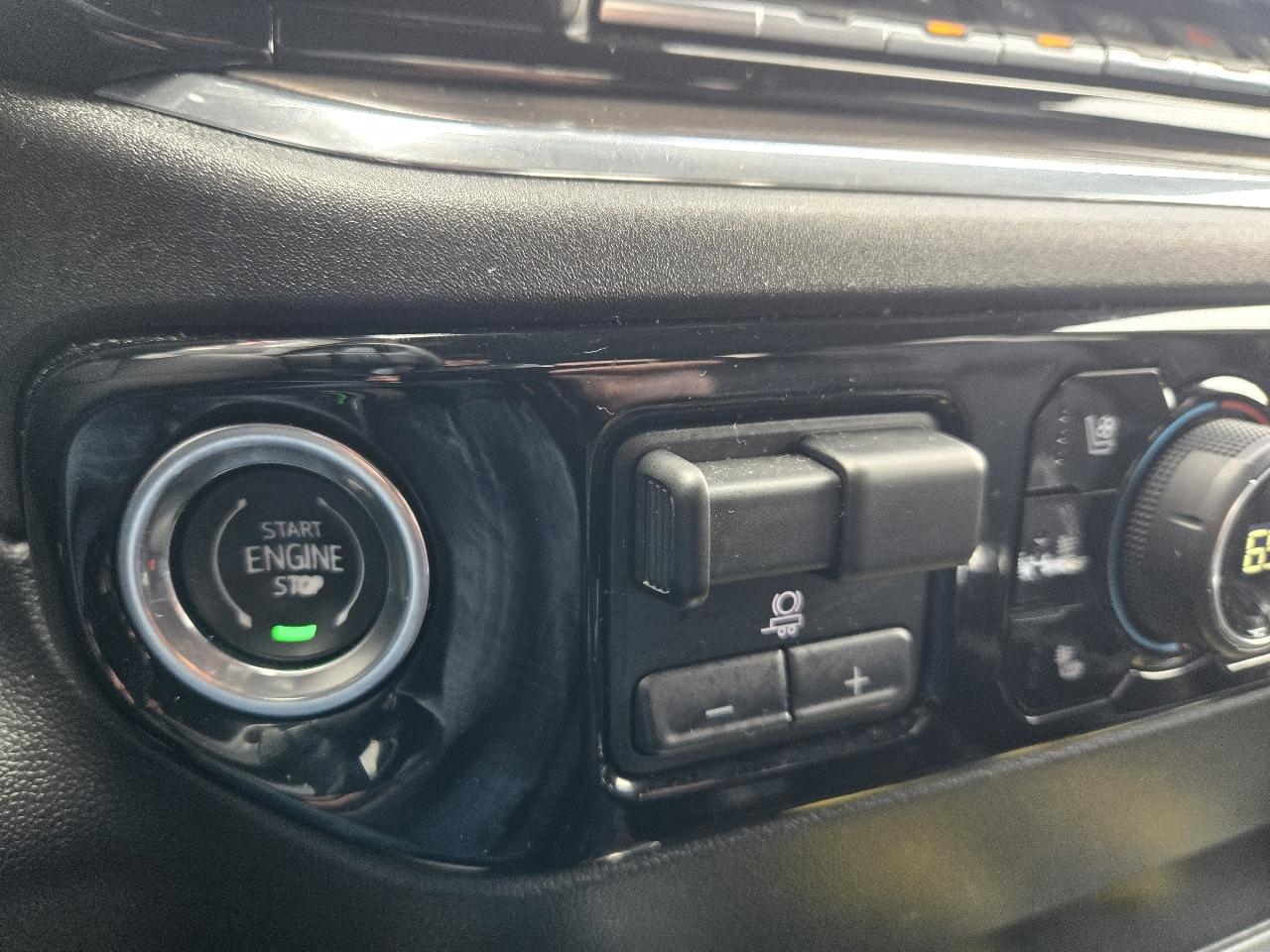 Chevrolet Silverado 1500 4WD Crew Cab 147" LTZ 2024