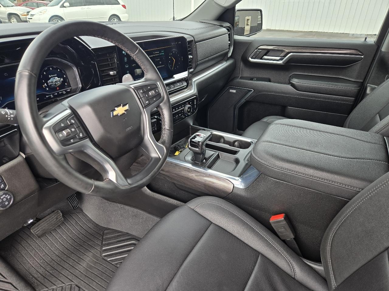 Chevrolet Silverado 1500 4WD Crew Cab 147" LTZ 2024