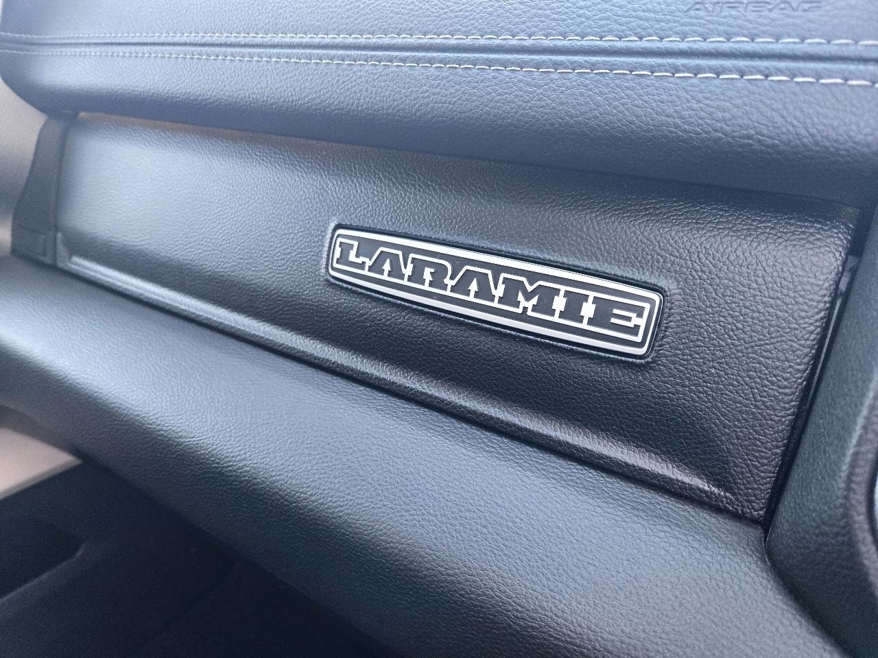 RAM 1500 Laramie 4x4 Crew Cab 5'7" Box 2019