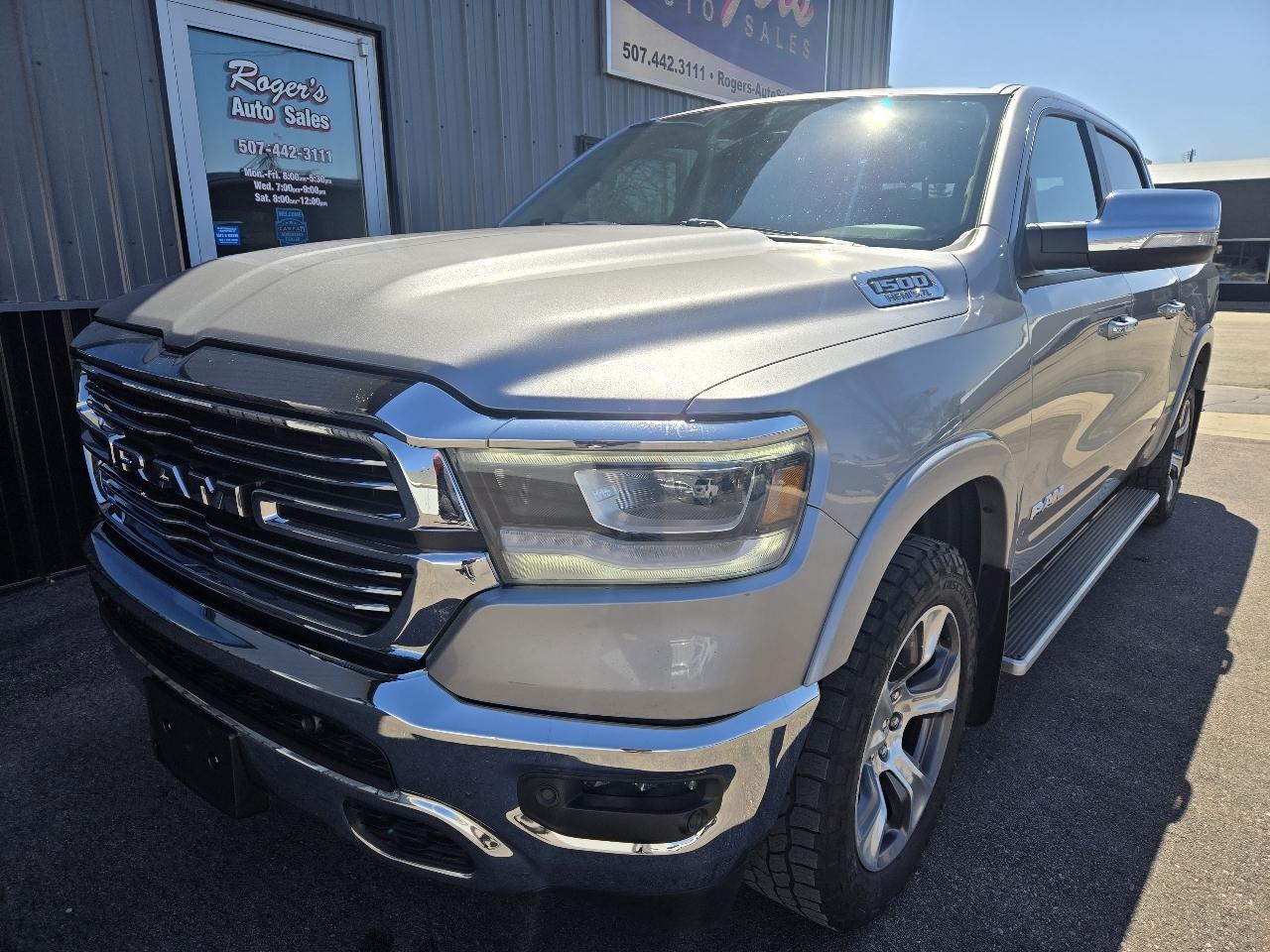RAM 1500 Laramie 4x4 Crew Cab 5'7" Box 2019