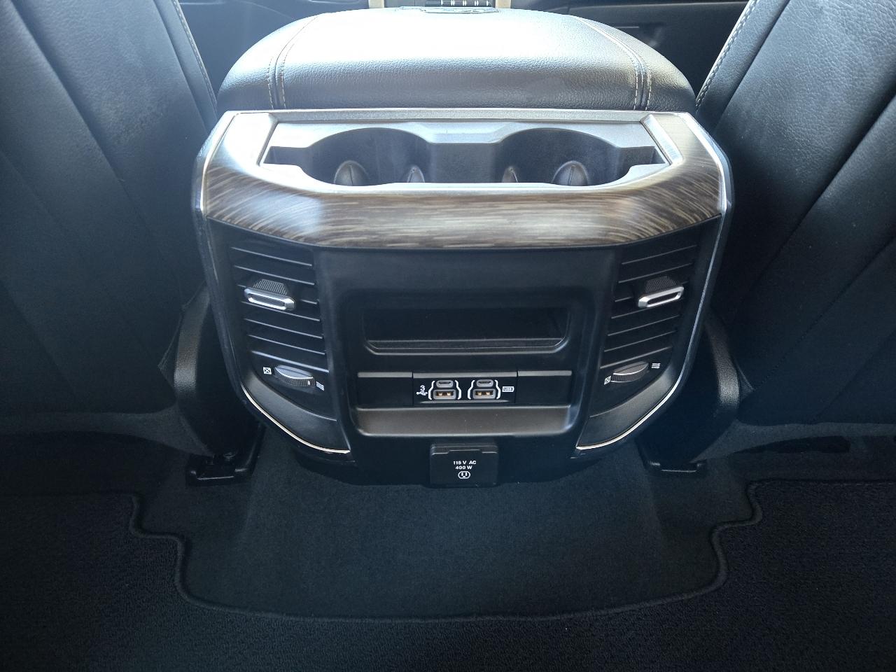 RAM 1500 Laramie 4x4 Crew Cab 5'7" Box 2019