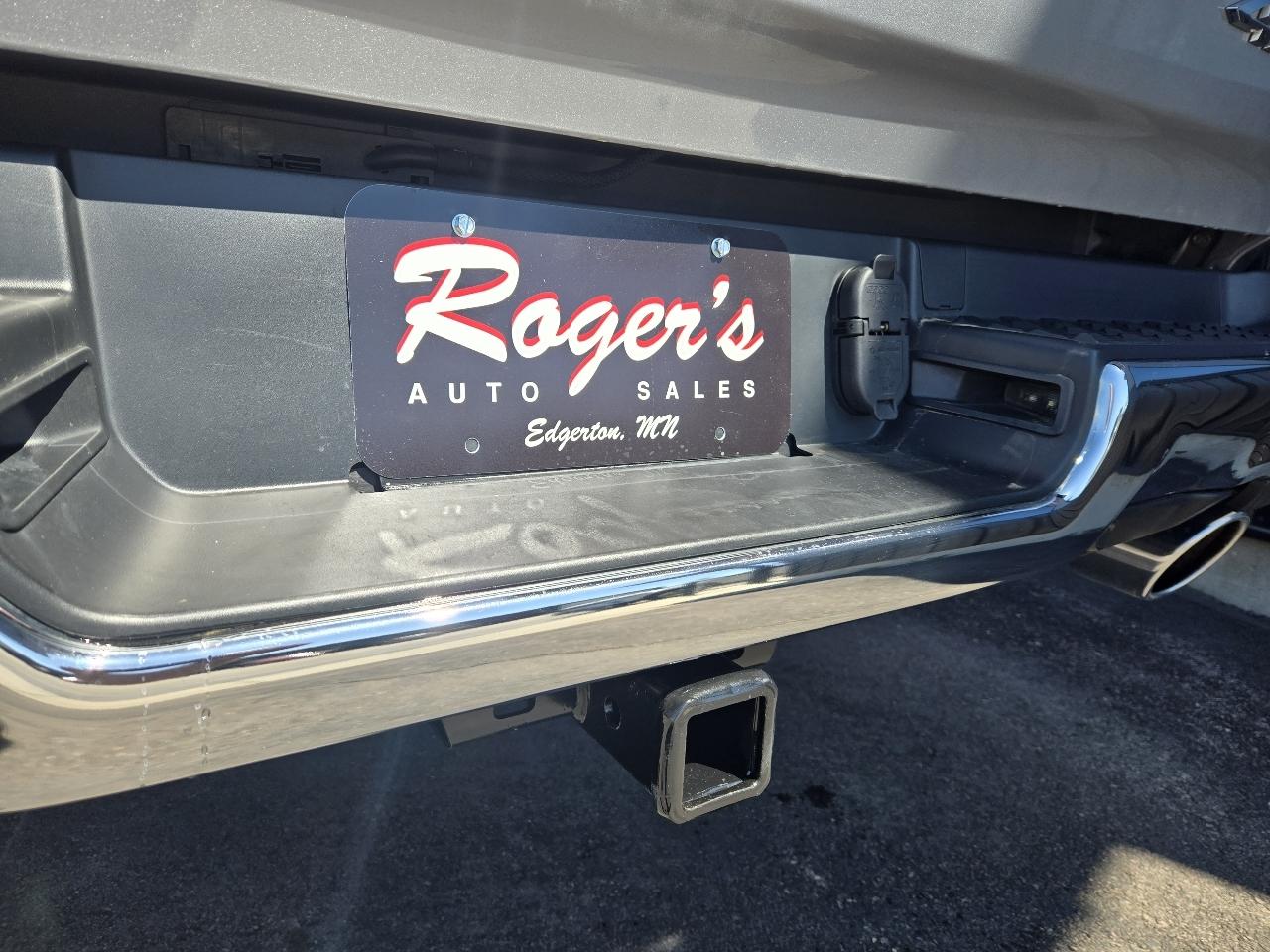 RAM 1500 Laramie 4x4 Crew Cab 5'7" Box 2019