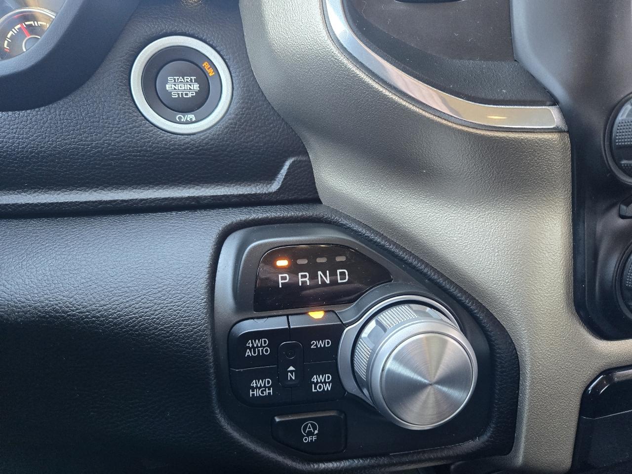 RAM 1500 Laramie 4x4 Crew Cab 5'7" Box 2019