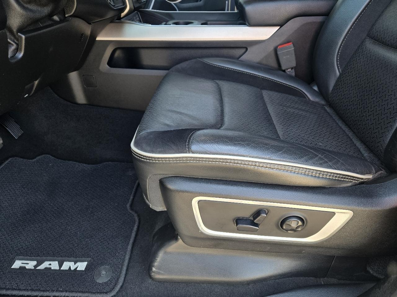 RAM 1500 Laramie 4x4 Crew Cab 5'7" Box 2019