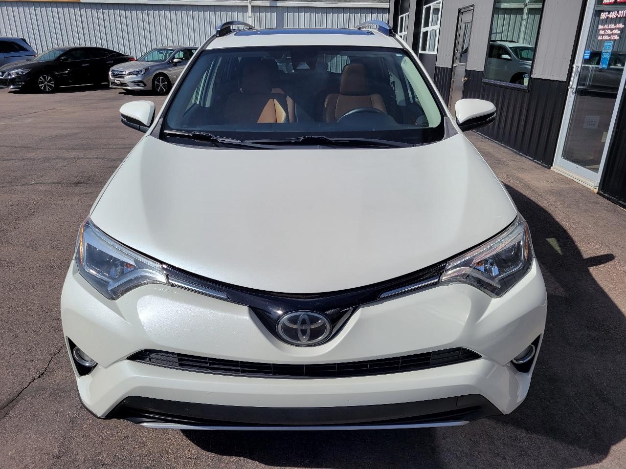 Toyota RAV4 Limited AWD (Natl) 2018