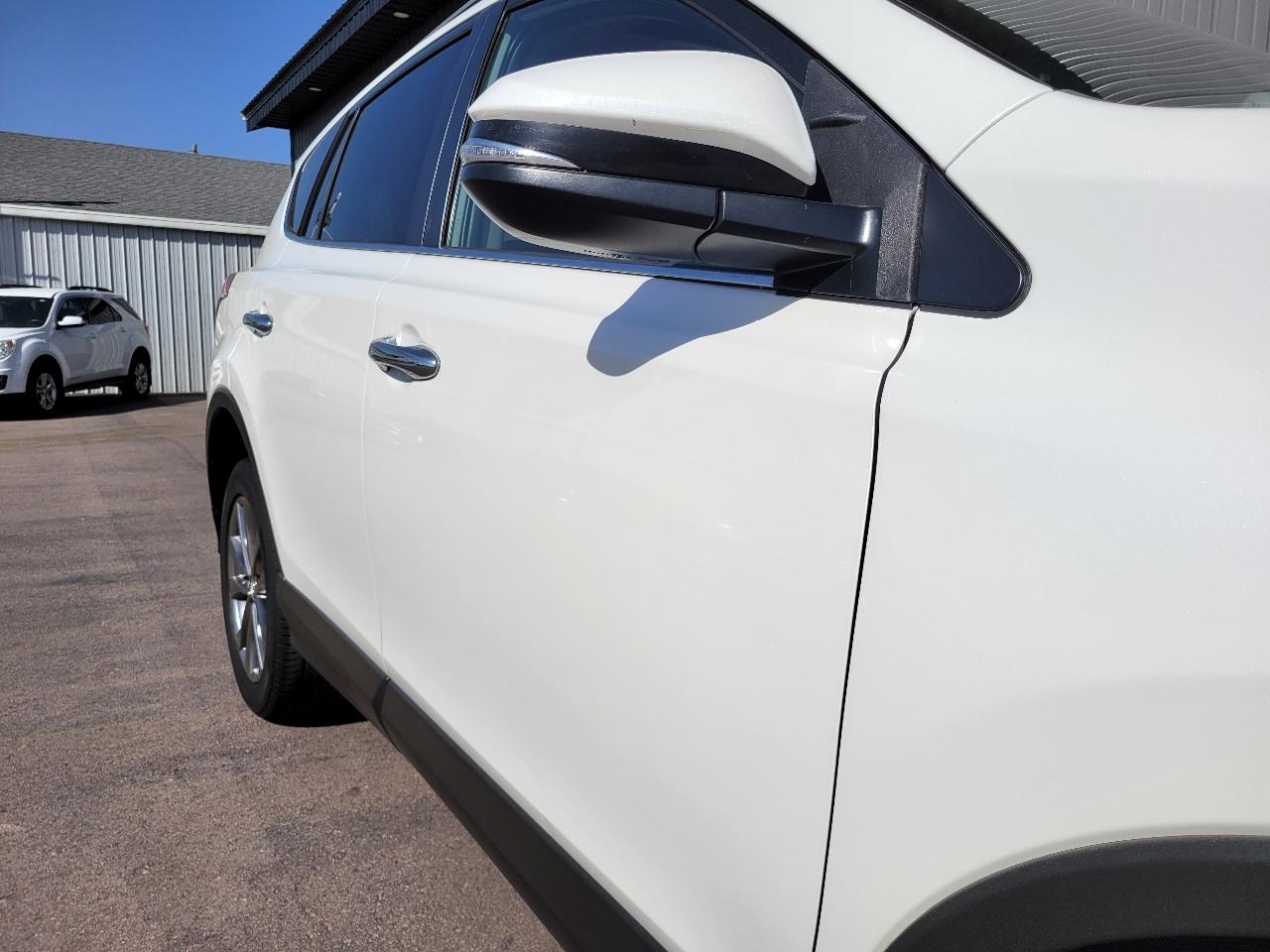 Toyota RAV4 Limited AWD (Natl) 2018