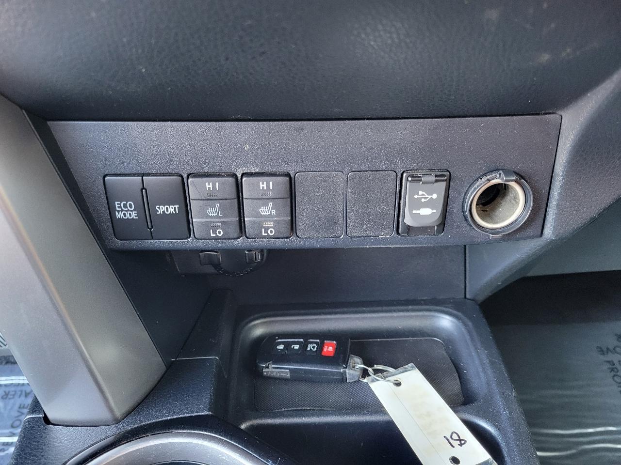 Toyota RAV4 Limited AWD (Natl) 2018