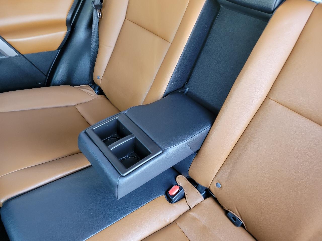 Toyota RAV4 Limited AWD (Natl) 2018