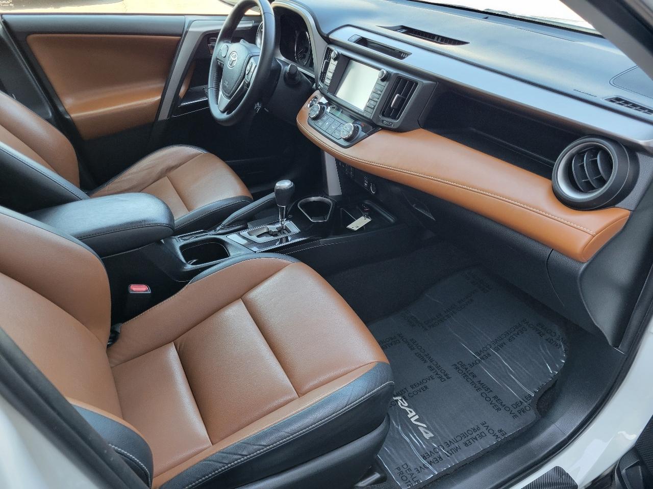 Toyota RAV4 Limited AWD (Natl) 2018