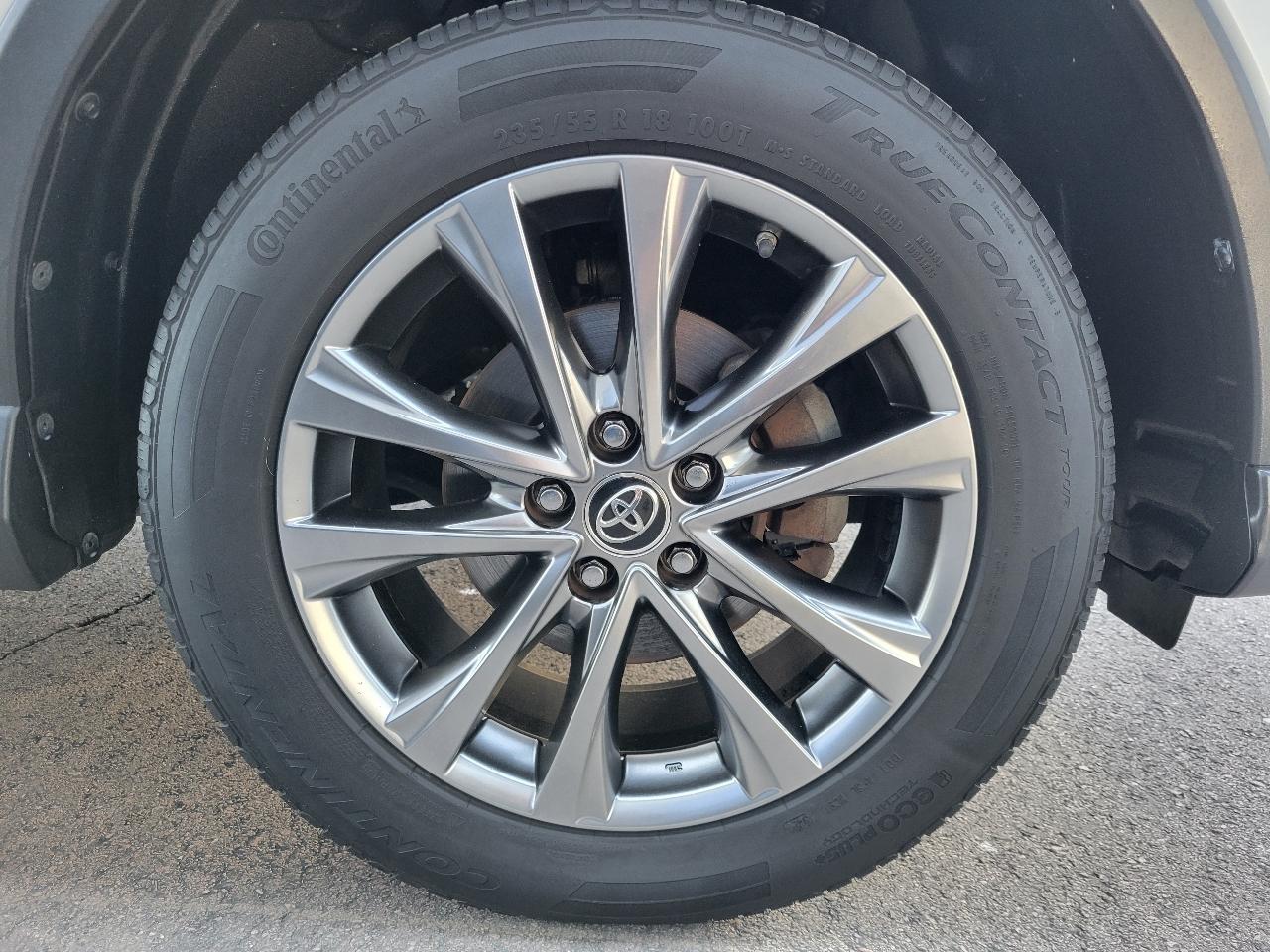 Toyota RAV4 Limited AWD (Natl) 2018