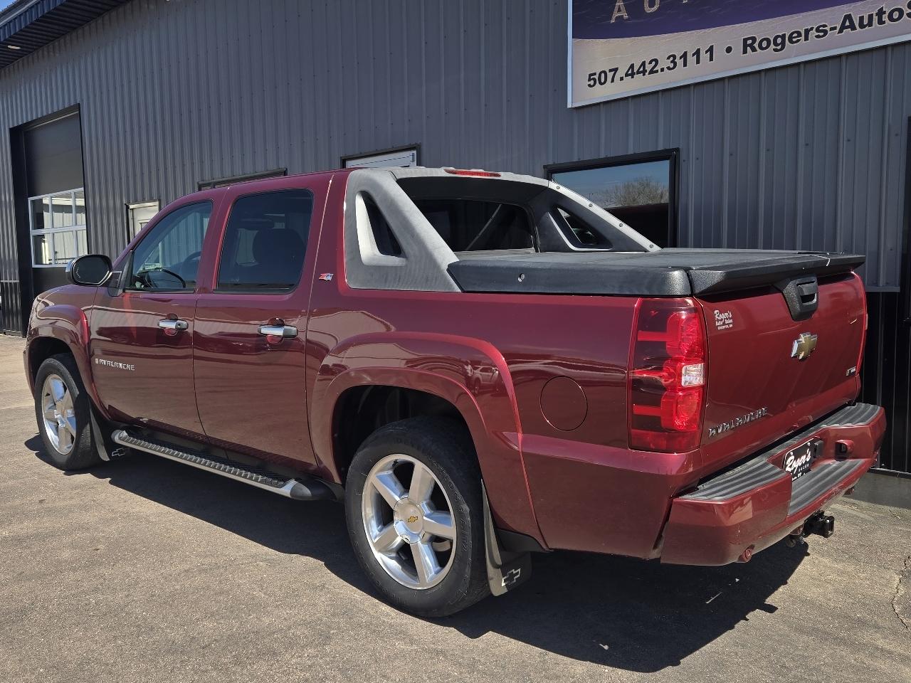 Chevrolet Avalanche 4WD Crew Cab 130" LT w/3LT 2008
