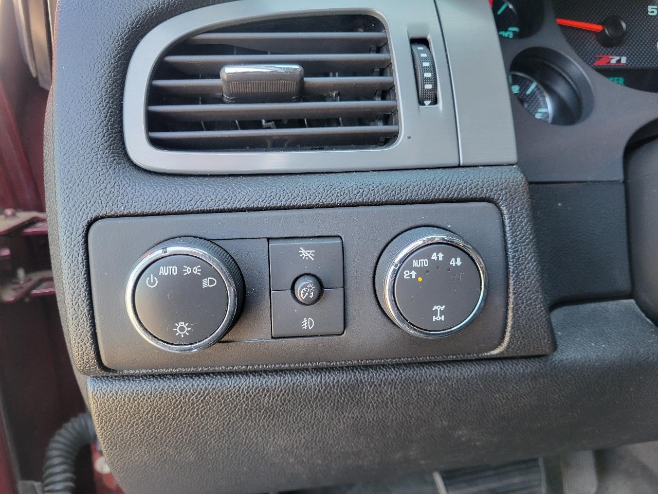 Chevrolet Avalanche 4WD Crew Cab 130" LT w/3LT 2008